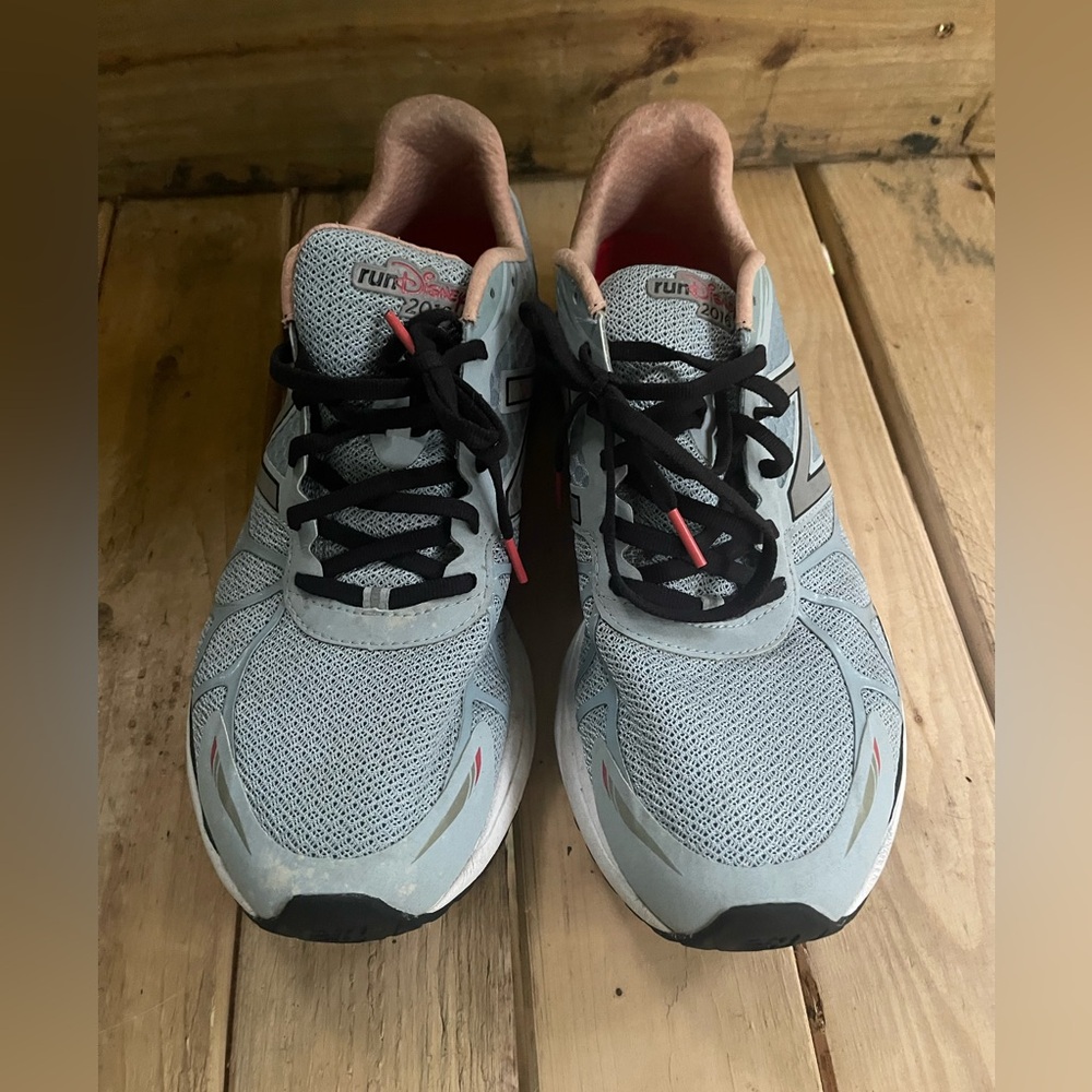 New Balance Run Disney VAZEE Dumbo edition/ mens size 12.5